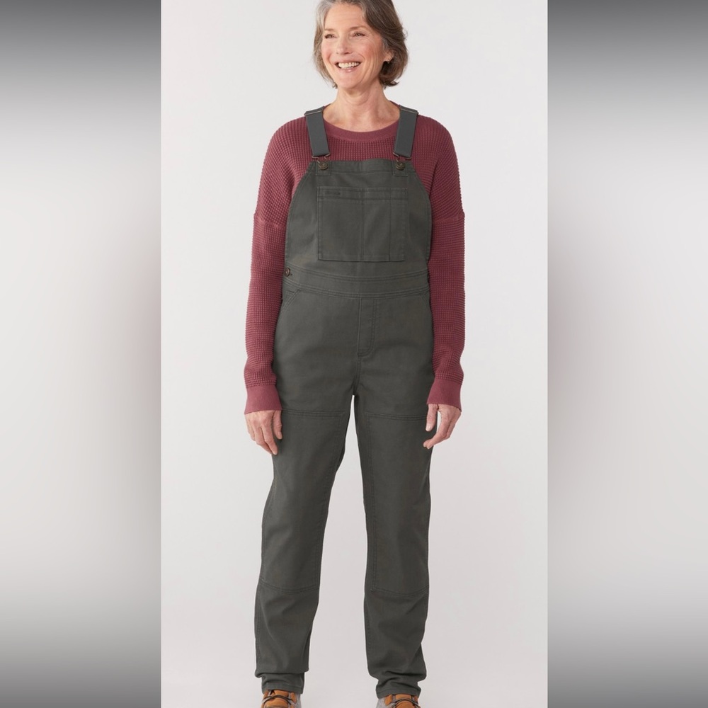 REI- trailsmith overalls in pirate black